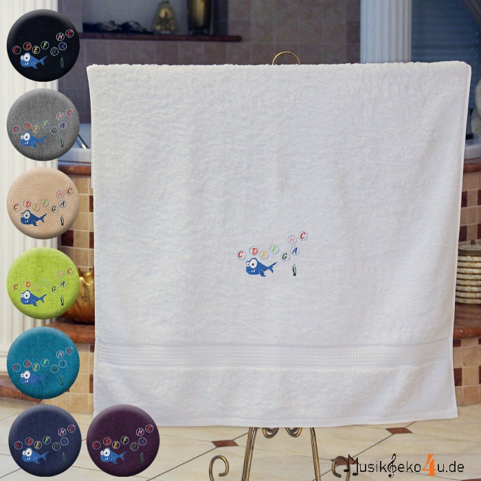 Fisch - Kinderhandtuch, farbig in mehreren Größen, mit einem Fisch und einer Tonleiter bestickt