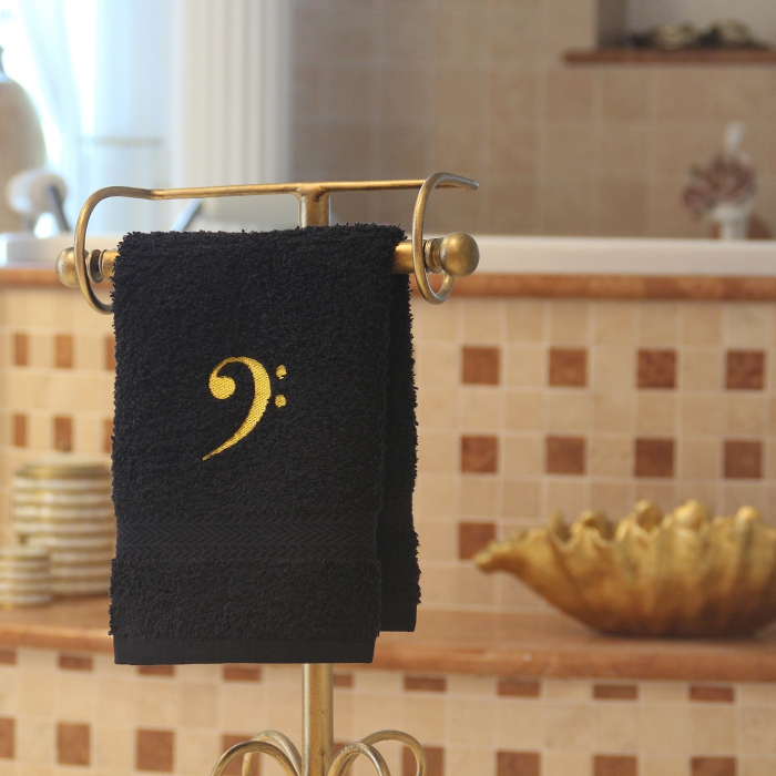 Handtuch in verschiedenen Größen schwarz mit goldenem Bassschlüssel bestickt