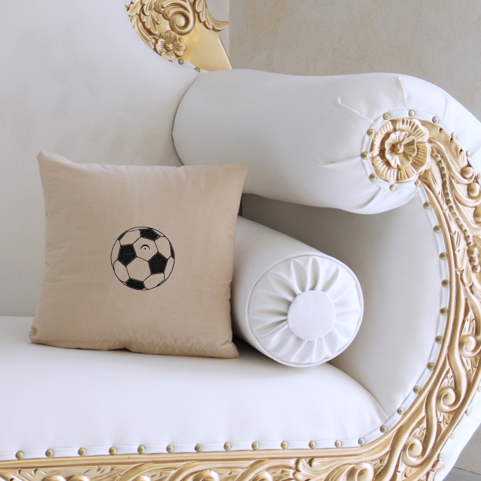 Mini-Kissen mehrere Farben 30 x 30 cm, mit einem Fußball bestickt