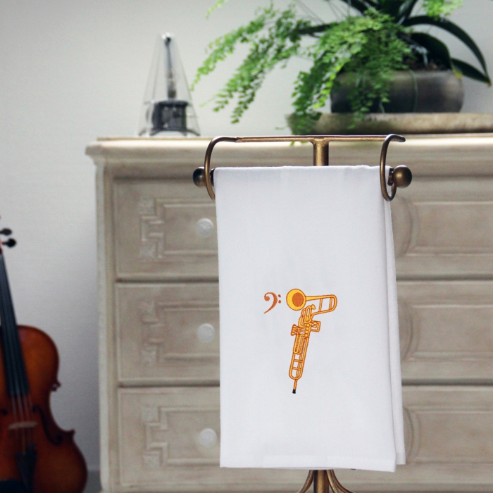 Geschirrtuch 50 x 70 cm, weiß mit einem Cimbasso bestickt