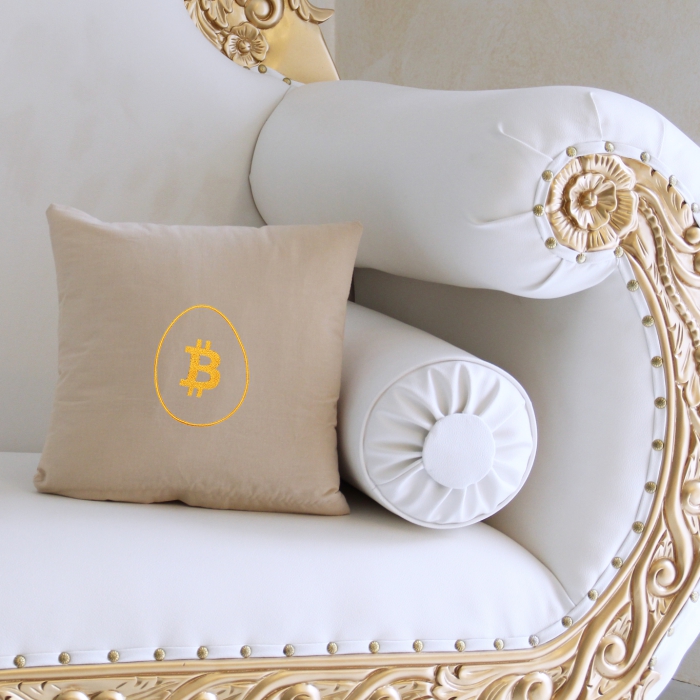 Mini-Kissen mehrere Farben 30 x 30 cm, mit Bitcoin Osterei bestickt