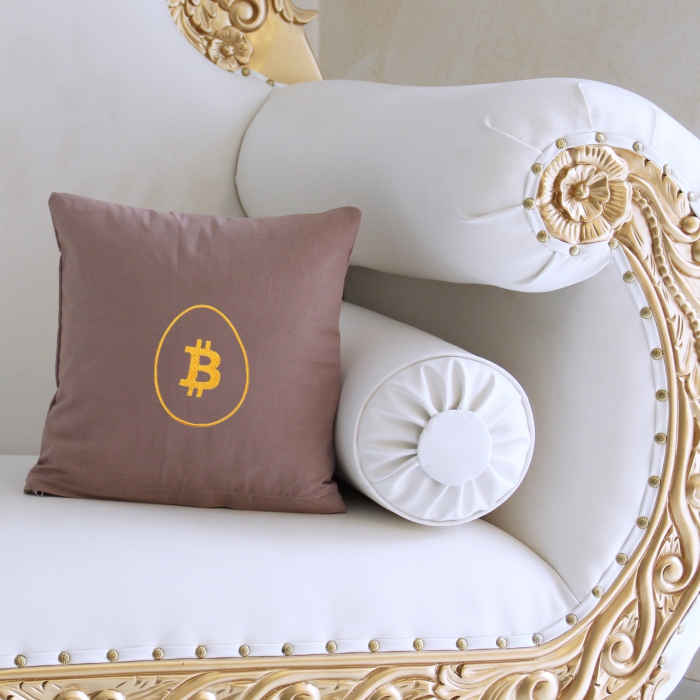 Mini-Kissen mehrere Farben 30 x 30 cm, mit Bitcoin Osterei bestickt