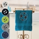 Fußball Handtuch, mehrere Farben und Größen mit einem Fußball bestickt