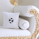 Mini-Kissen mehrere Farben 30 x 30 cm, mit einem Fußball bestickt