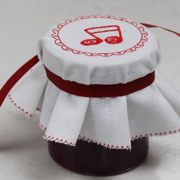 Einmachglas-Deckchen Ø 23 cm, Leinenstoff weiß mit 2 Sechzehntel-Noten bestickt