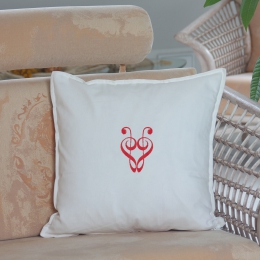 Kissen 50 x 50 cm Weiß, mit zwei kopfstehenden Violinschlüsseln in verschiedenen Farben bestickt