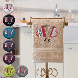 Akkordeon - Handtuch, mehrere Farben und Größen, Akkordeon mit Notenschlüsseln bestickt